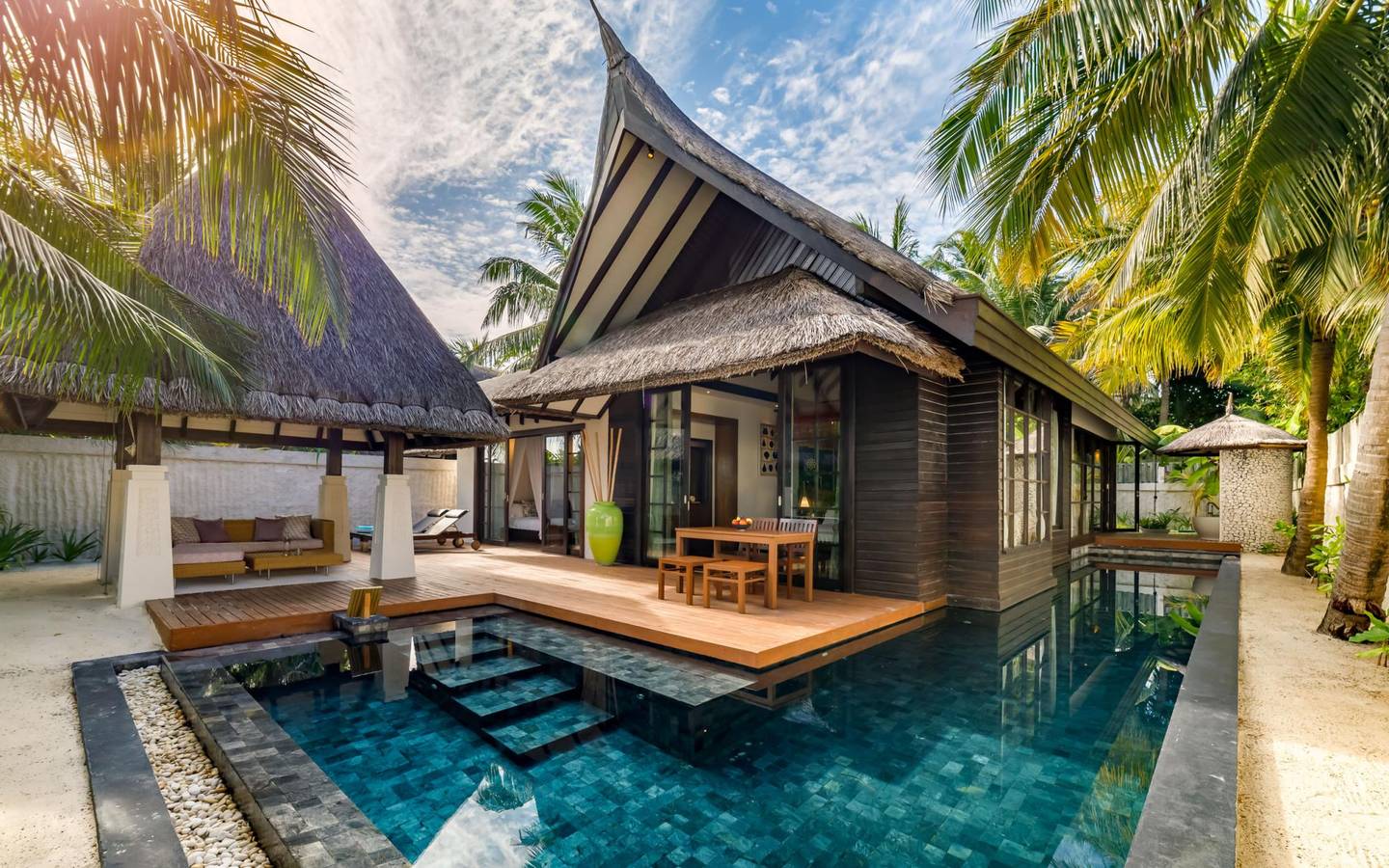 OZEN-Reserve-Bolifushi-Earth-Pool-Pavilion-2BR-Außenansicht