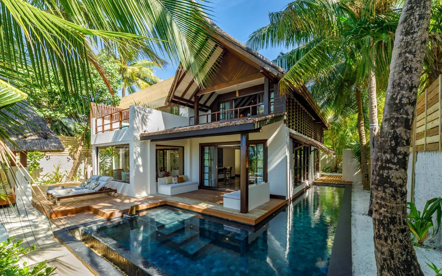 Ozen-Reserve-Bolifushi_Earth_Pool-Reserve_2_BR_Pool