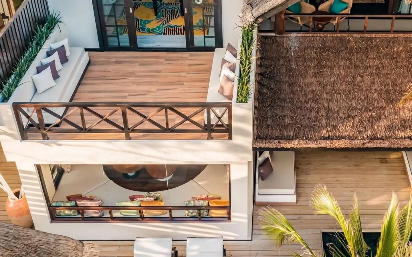Ozen_Reserve_Bolifushi_Earth_Pool_Reserve_3BR_Terrasse_Lauftaufnahme