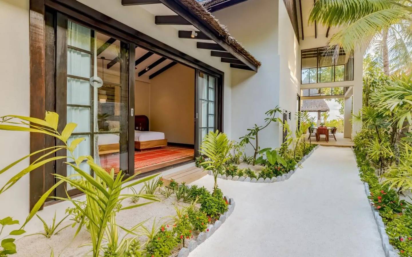 Ozen_Reserve_Bolifushi_Earth_Pool_Reserve_3BR_Pavillon