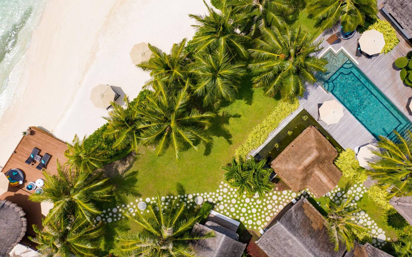 OZEN-Reserve-Bolifushi-Royal-Reserve-Außenansicht-Aerial-Pool