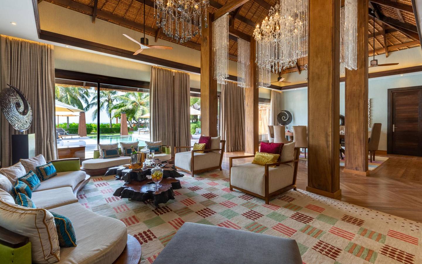 OZEN-Reserve-Bolifushi-Royal-Reserve-Living