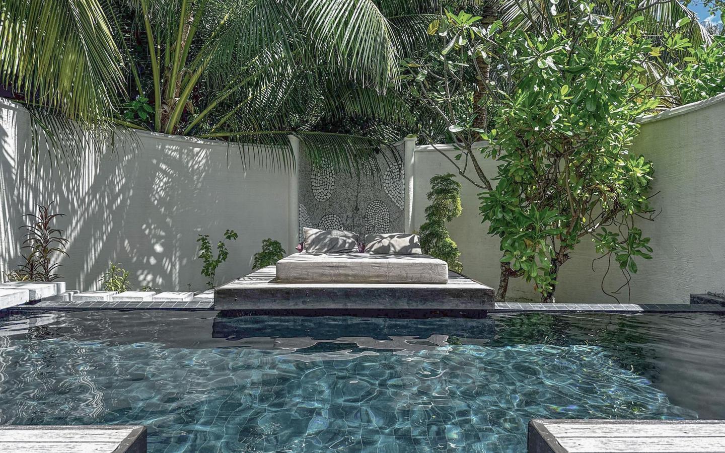 Coco-Bodu-Hithi-Beach-Villa-with-Pool-Pool