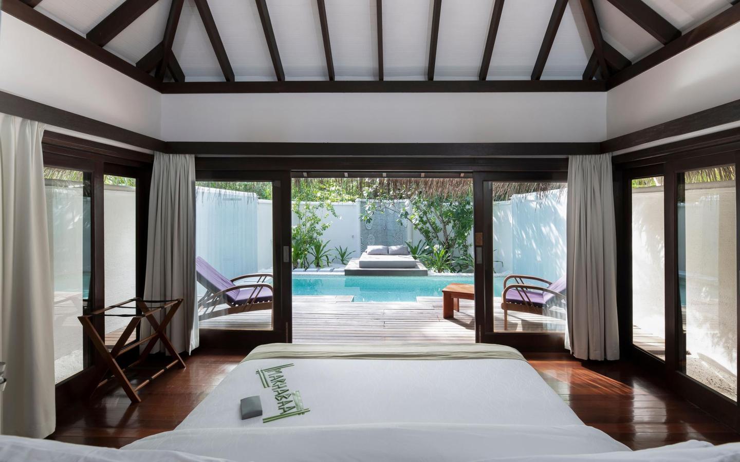 Coco Bodu Hithi, Malediven, Island Villa, Außenbad