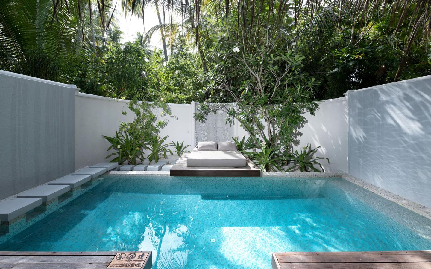 Coco Bodu Hithi, Malediven, Island Villa, Pool