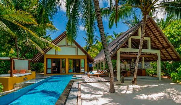 Beach Villa mit Pool, Four Seasons Resort Maldives