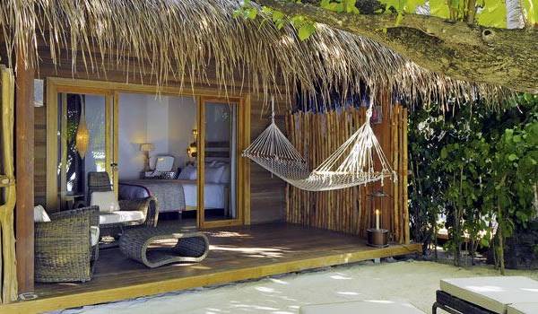 Beach Villa, Constance Moofushi Resort