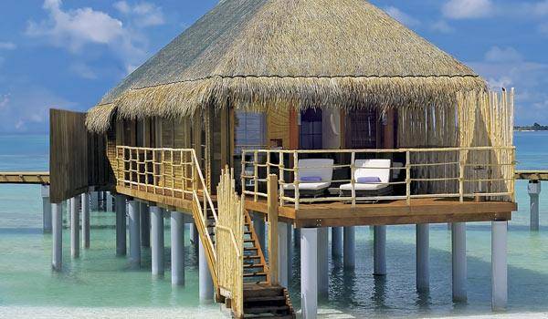Senior Water Villa, Constance Moofushi Resort