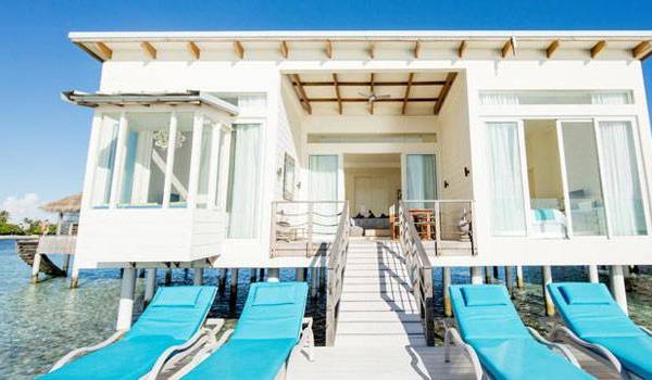 Overwater Pavillion, Holiday Inn Resort Kandooma