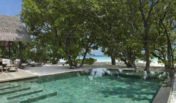 One Bedroom Deluxe Beach Pool Residence, Vakkaru Maldives