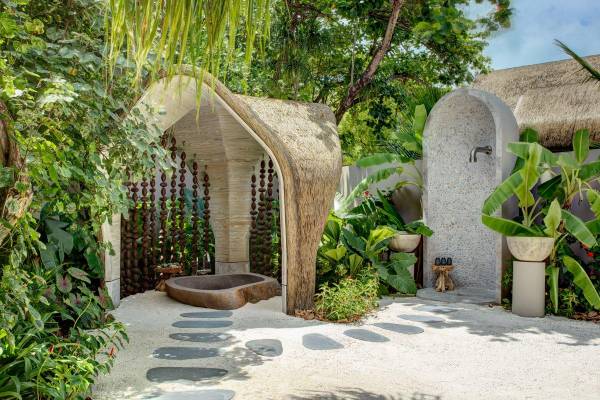 JOALI BEING | Two Bedroom Beach Pool Villa | Außendusche