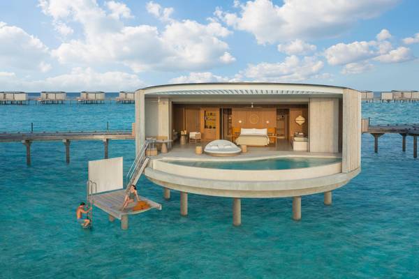 The_Ritz_Carlton_Maldives_Fari_Islands_Lagoon_Pool_Villa