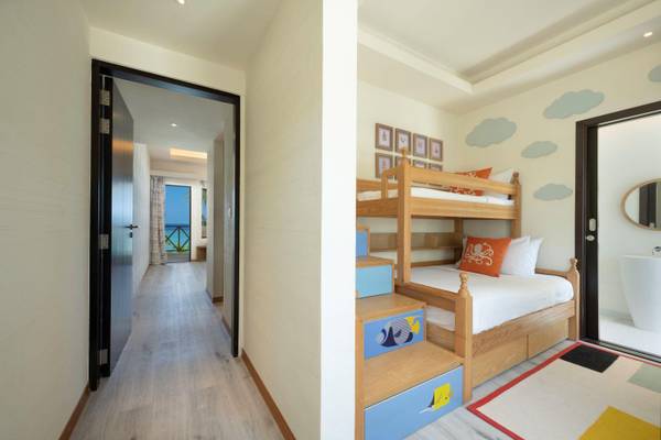 oblu-xperience-ailafushi-ocean-view-family-room-kids-room