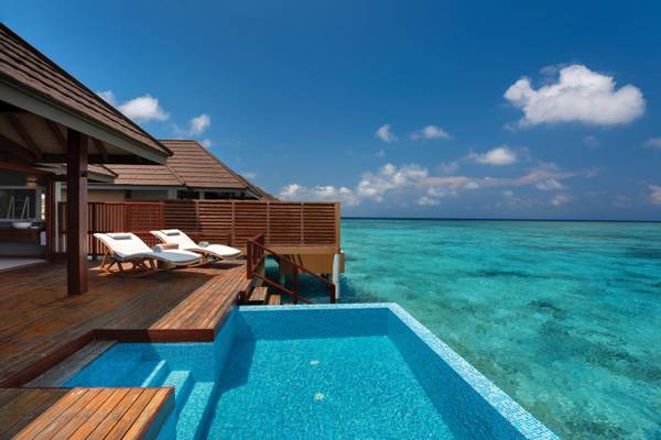 varu-by-atmosphere-maldives-water-villa-with-pool-infinity-pool