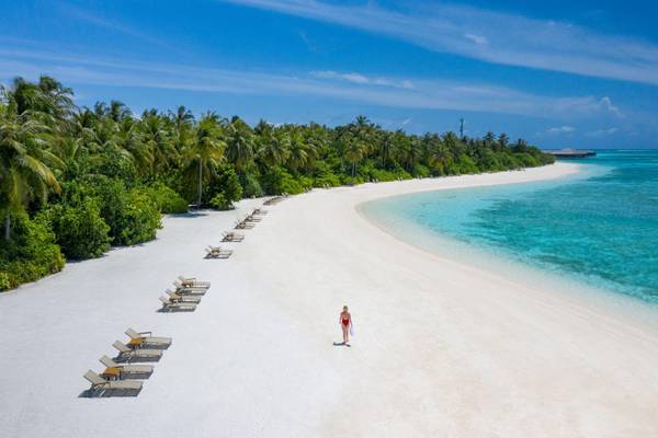 Cocoon Maldives, Strand