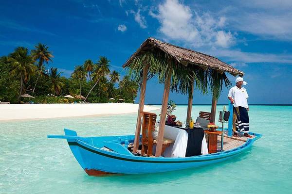 Frühstück auf dem Dhoni, Constance Halaveli Resort, Maldives