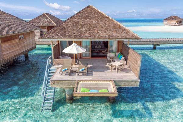 Hurawalhi Island Resort, Malediven, Romantic Ocean Villa, Außenansicht
