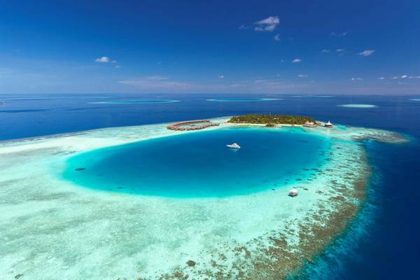 Baros Maldives, Drohnenaufnahme Lagune