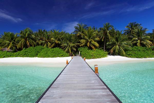 Baros Maldives, Steg Ankunft