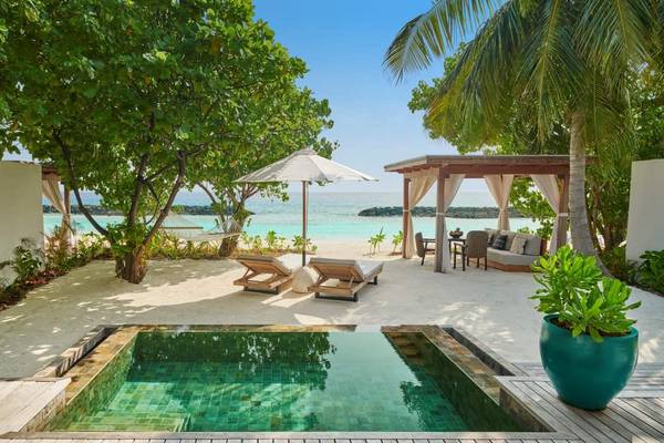 Beach Sunset Villa, Fairmont Maldives Sirru Fen Fushi
