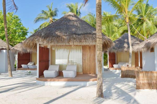 Thulhagiri Island Resort, Malediven, Standard Deluxe Beach Bungalow, Außenansicht