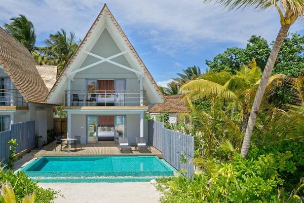 Outrigger Maldives Maafushivaru, Malediven, Duplex Pool Villa, Außenansicht