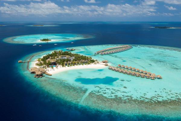 Outrigger Maldives Maafushivaru Resort, Malediven, Slider, Luftaufnahme Insel