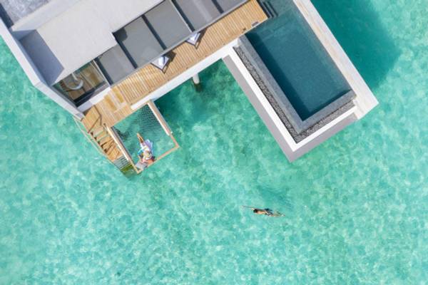 Alila Kothaifaru Maldives, Malediven, Ocean Overwater Pool Villa, Luftbild