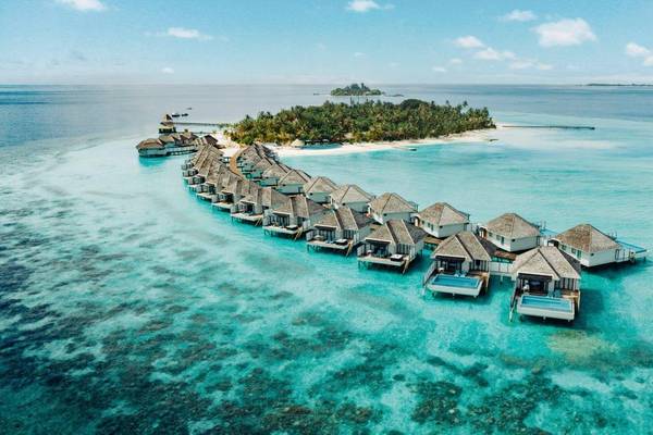 Nova Maldives, Malediven, Luftbild Wasservillen