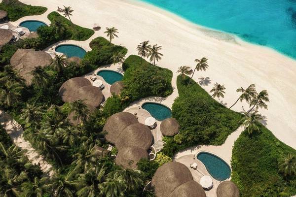 The Nautilus, Malediven, Beach House with a Private Infinity Pool, Luftaufnahme Strandvillen