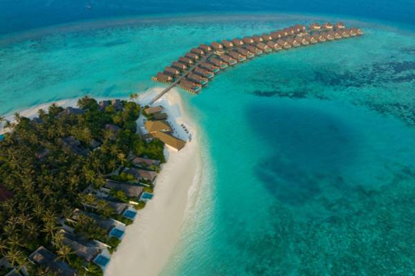 Emerald Faarufushi Resort & Spa, Malediven, Superior Water Villa with Pool, Luftaufnahme Resort