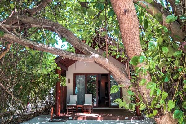 Reethi Faru Resort, Malediven, Deluxe Beach Villa, Außenansicht