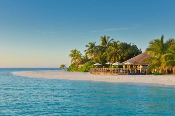 Angaga Island Resort & Spa, Malediven, Hauptbar, Strand