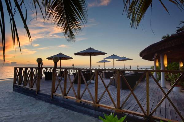 Angaga Island Resort & Spa, Malediven,  Slider, Hauptbar