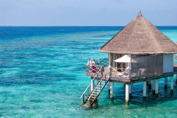 Angaga Island Resort & Spa, Malediven, Superior Water Bungalow, Außenansicht