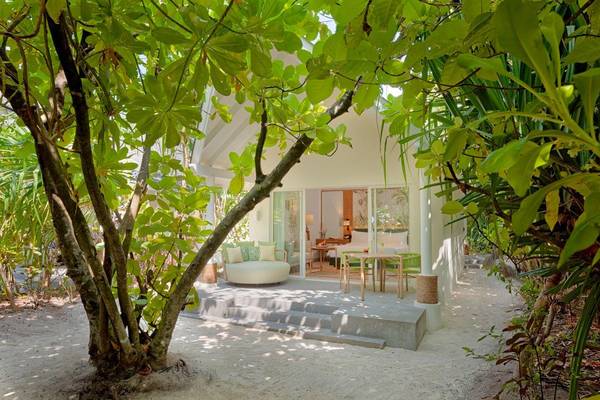 Raaya by Atmosphere, Malediven, Beach Villa, Außenansicht