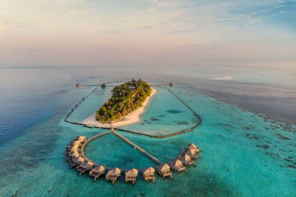 Komandoo Island Resort