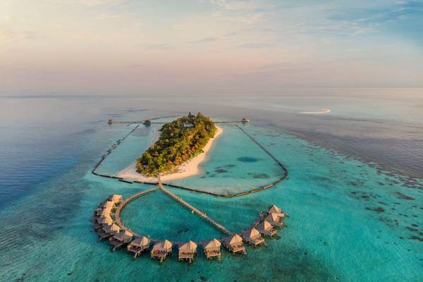 Komandoo Island Resort, Malediven, Slider, Luftaufnahme Resort