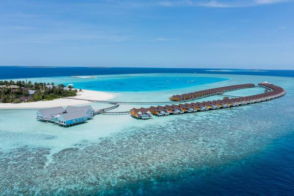 The Standard Maldives, Insel, Drohnenaufnahmen, Water Villas