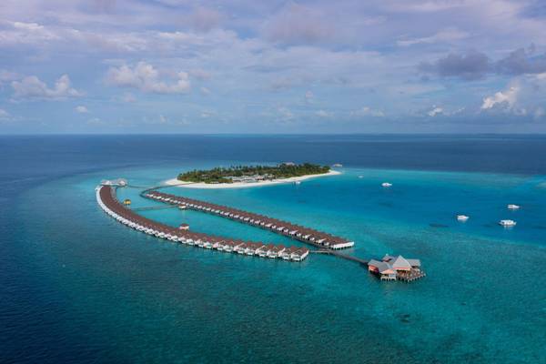 The Standard Maldives, Insel, Drohnenaufnahme, Water Villas