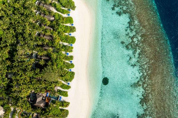 Dusit Thani Maldives, Insel, Drohnenaufnahme, Beach