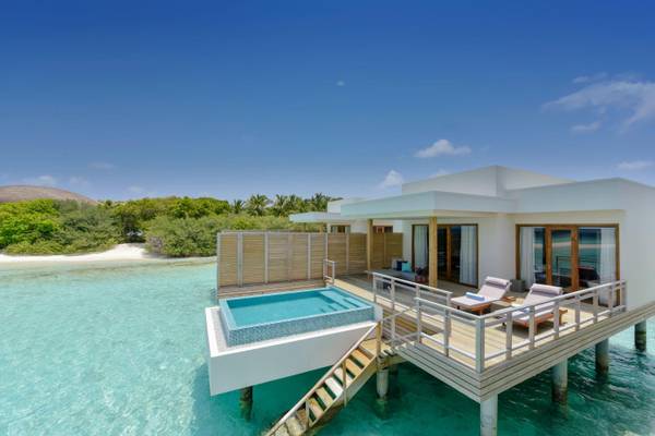 Lagoon Villa mit Pool