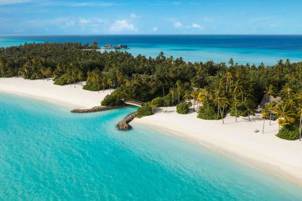 One & Only Reethi Rah, Insel, Drohnenaufnahme, Beach