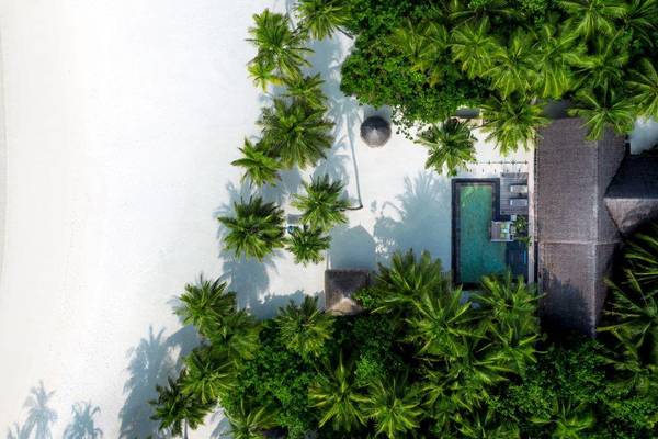 Grand Beach Villa with Pool