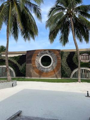 Veligandu Maldives Resort Island, Main Area