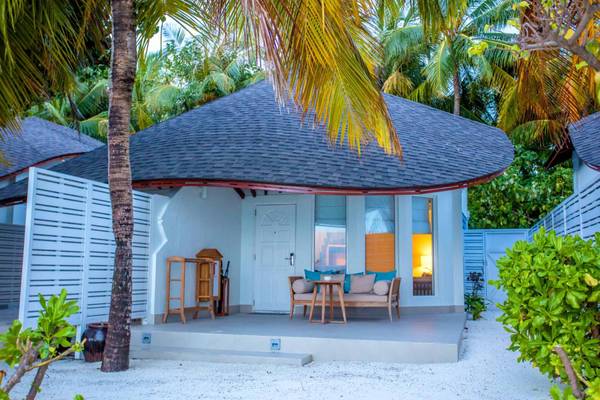 Centara_Machchafushi_Island_Beach_Suite_Außen