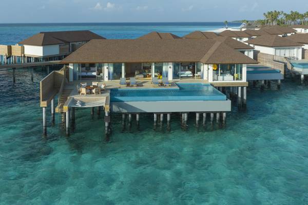 Avana_Fares_Over_Water_Villa_mit_zwei_Schlafzimmern_und_Pool_Außenansicht