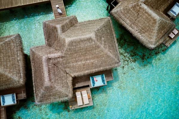 Anantara_Veli_Maldives_Deluxe_Over_Water_Villa_7