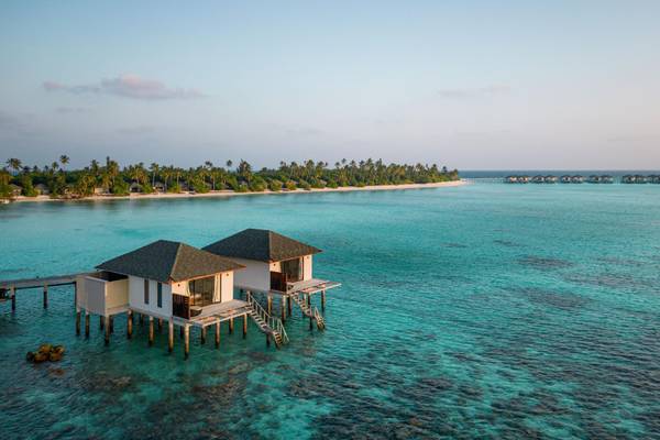 NH_Collection_Maldives_Havodda_Resort_Beach_Overwater_Villas4