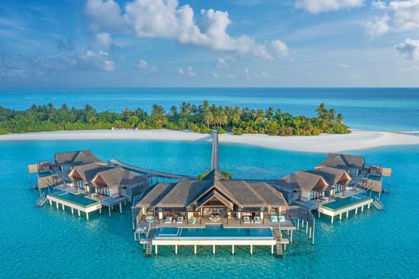 Niyama_Private_Islands_Maldives_Exterior_View_Aerial_Shot_The_Crescent_Daylight